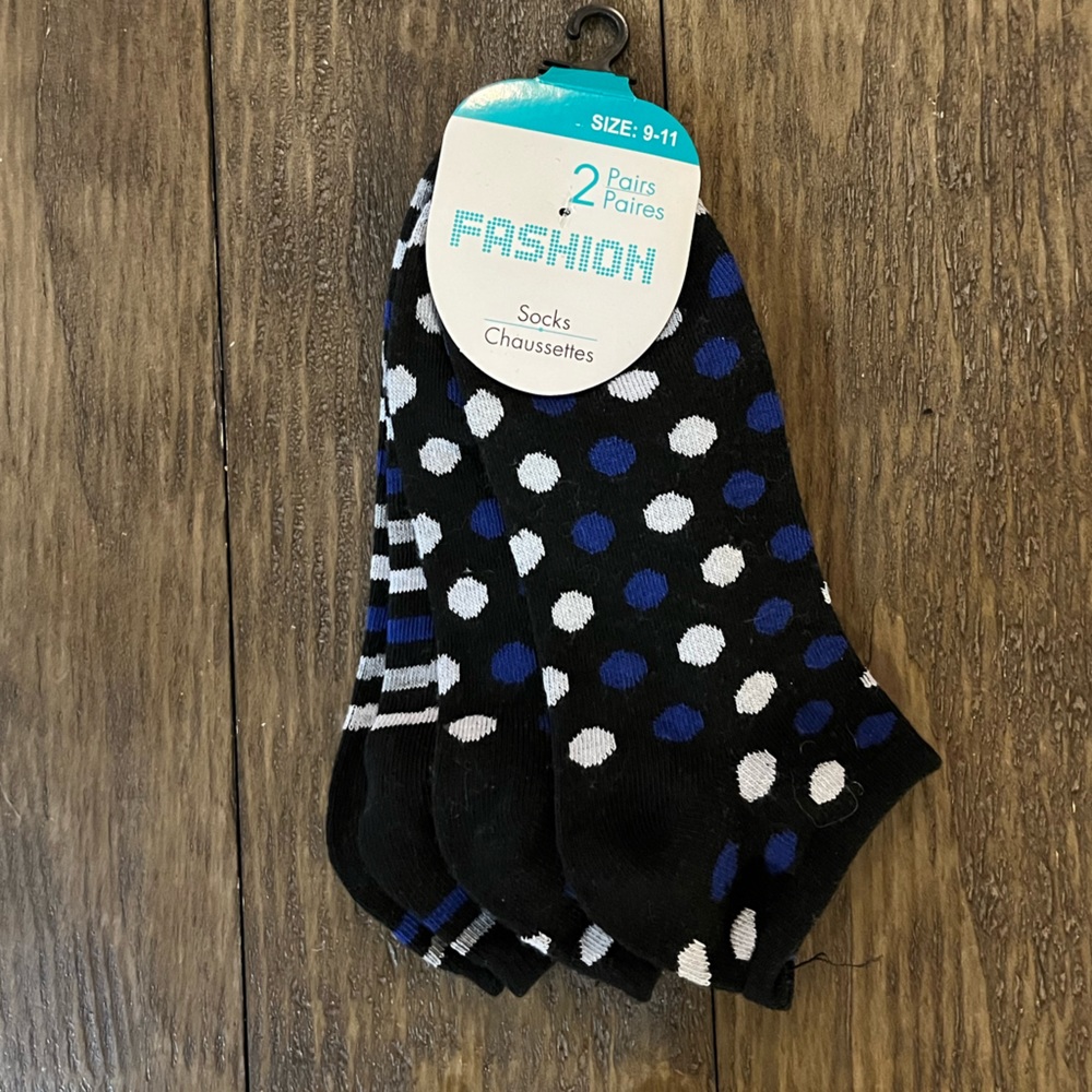 Funky socks 2 pairs polka dot and stripes